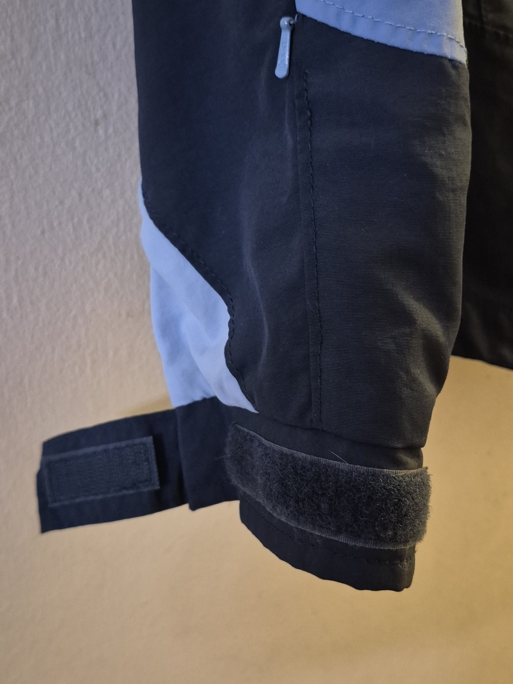 Columbia Navy and Light Blue Outdoor Jacket - Picture 4 of 13